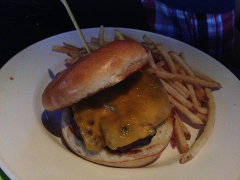Kid's Cheeseburger