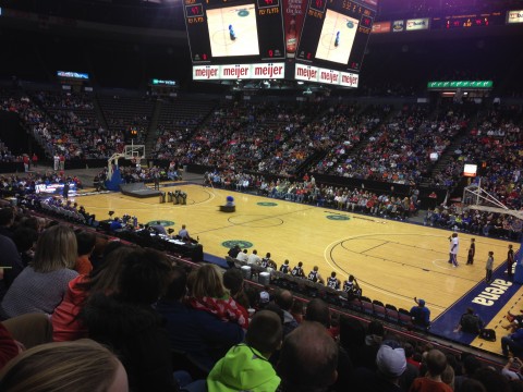 Mascot Slingshot Bowling
