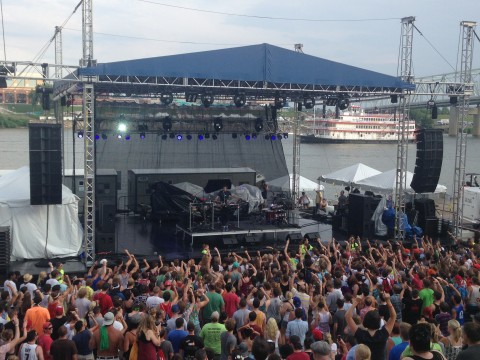 Robert DeLong on River Stage